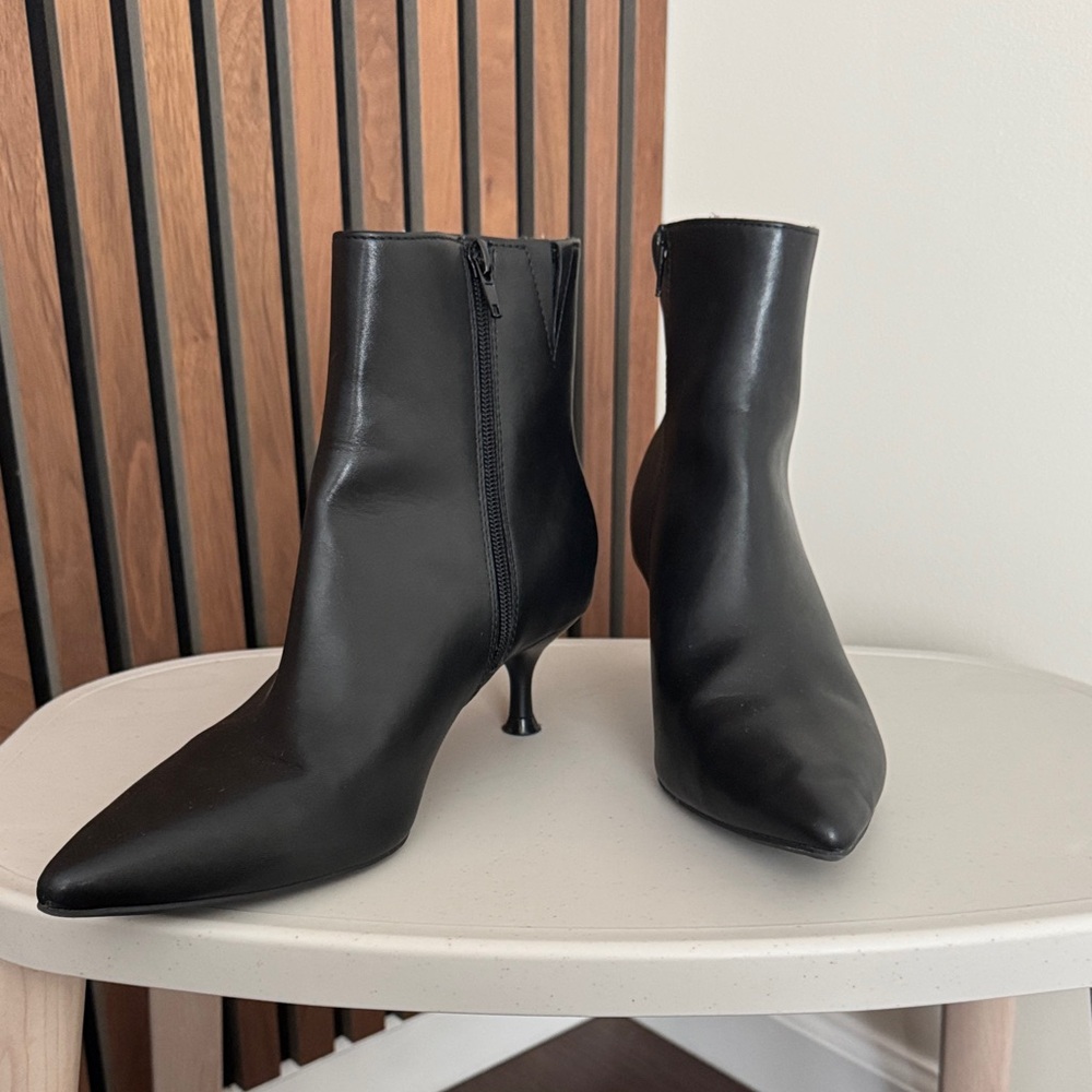 Rachel Zoe Elegant Black Leather Boots